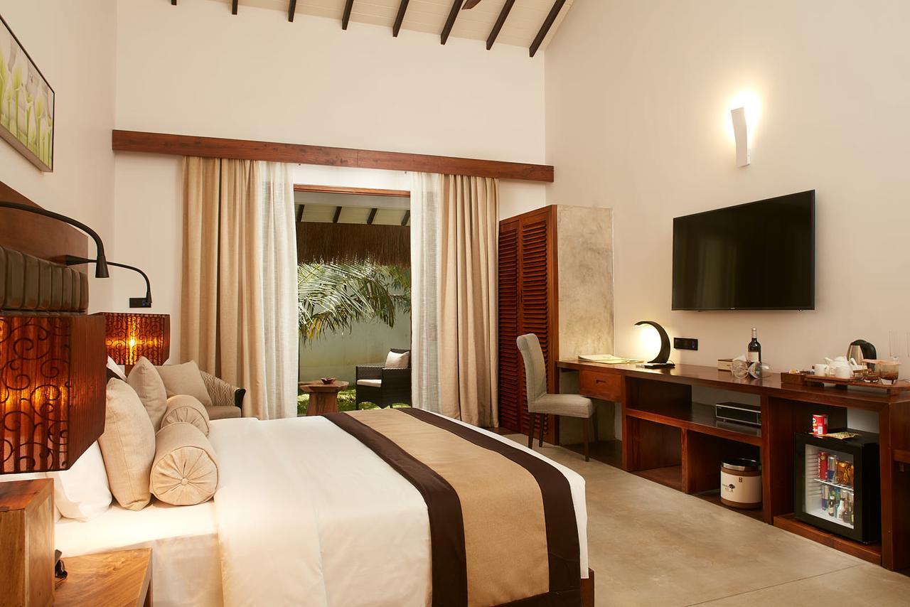 Hotel Margosa Bay Trincomalee Exterior foto